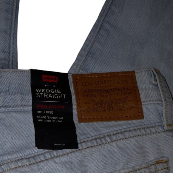 NWT Levi's Premium Wedgie Straight Jean in Color Seasons Greetings Size 27 - Picture 5 of 9